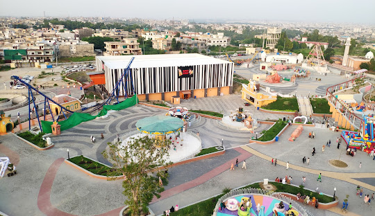 Main Road Commercial Space